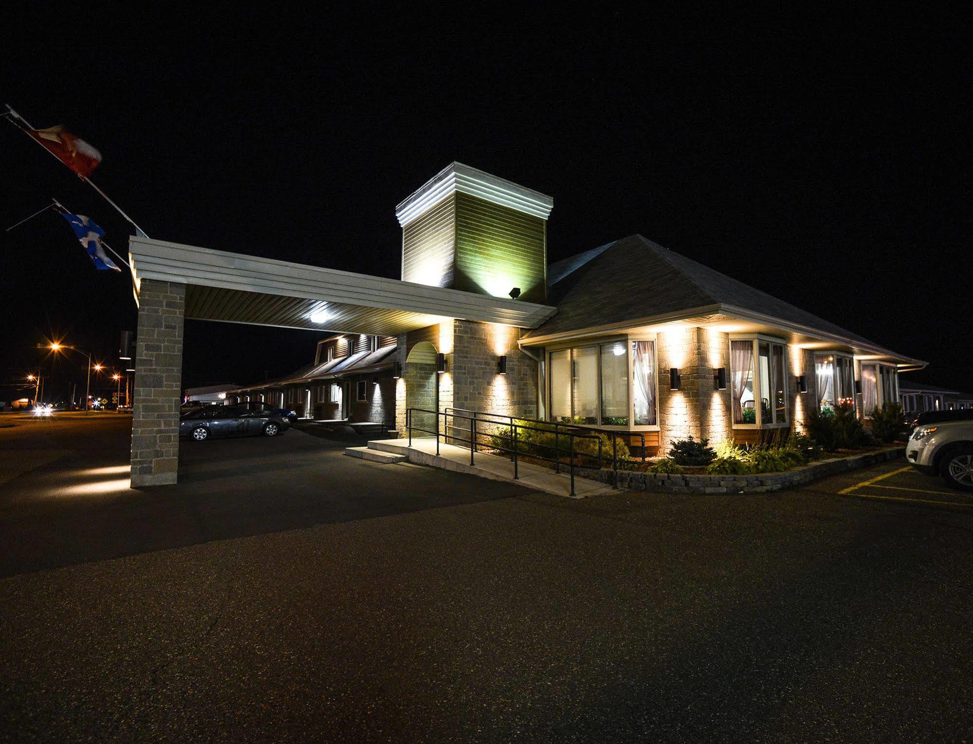 Hotel Motel La Vigie Matane Luaran gambar
